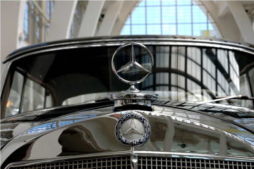Mercedes Benz.jpg
