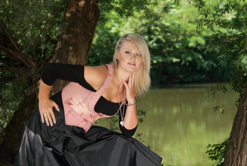 Lenka-6
